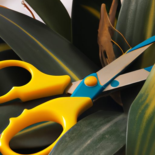 a pair of green scissors trimming a yell 512x512 29665607