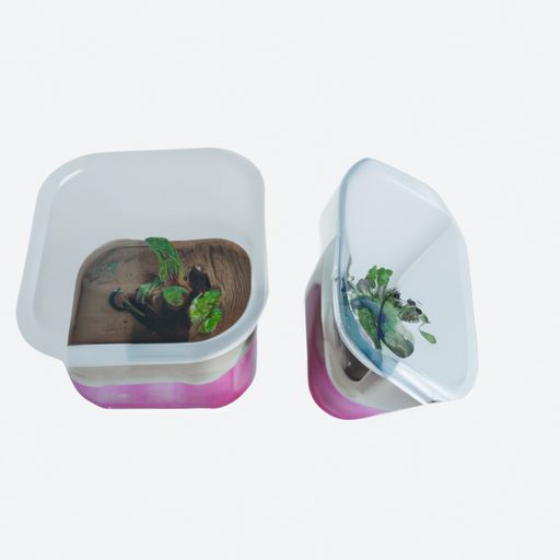 a plastic container with a plant on top 512x512 95767230